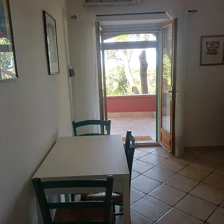 Sole E Sale In Sardegna Пула